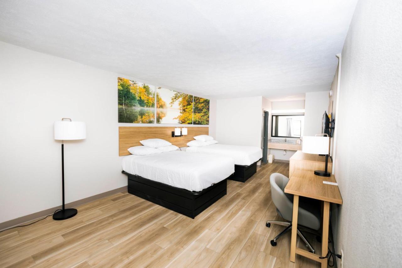 Days Inn By Wyndham Cincinnati East Cherry Grove Exterior photo